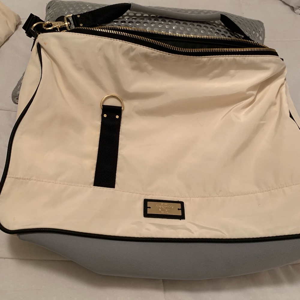 Travel bag